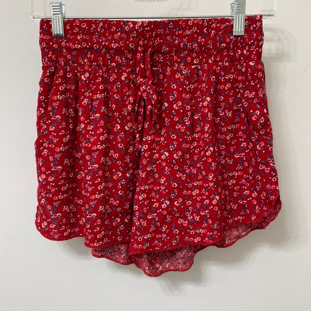 Flowered designed Flowey shorts